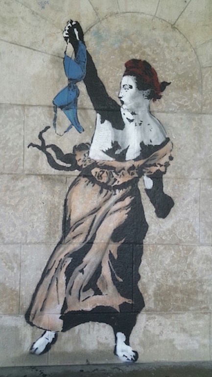 Num muro parisiense Foto da blogueira